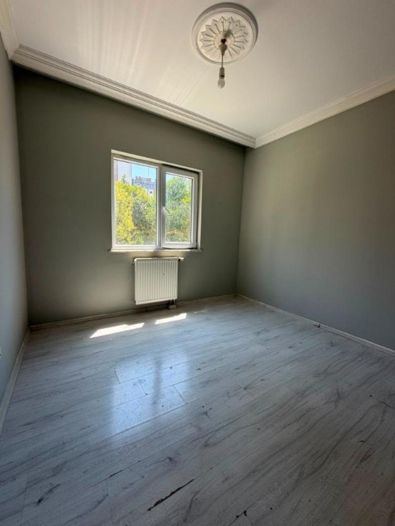Hadımköy Kiptaş'ta Satılık 2+1 Daire - 70m² Net