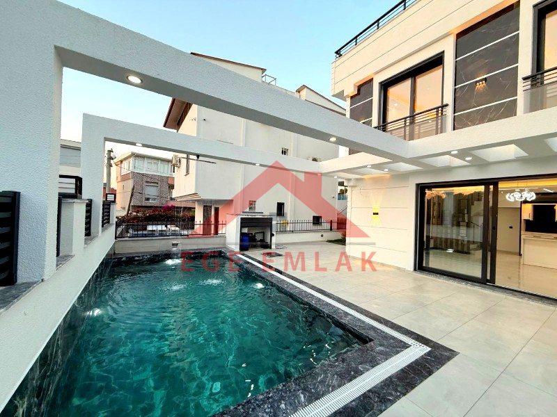 Didim Mavişehirde Denize 100 Metre Mesafede Satılık Villa