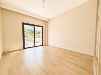 KIBRIS GİRNE BELLAPAİS'TE FULL DENİZ VE DAĞ MANZARALI LÜKS 4+1 SATILIK VİLLA