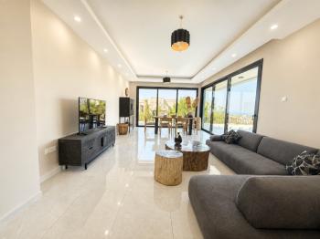 KIBRIS GİRNE BELLAPAİS'TE FULL DENİZ VE DAĞ MANZARALI LÜKS 4+1 SATILIK VİLLA