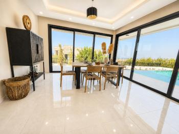KIBRIS GİRNE BELLAPAİS'TE FULL DENİZ VE DAĞ MANZARALI LÜKS 4+1 SATILIK VİLLA