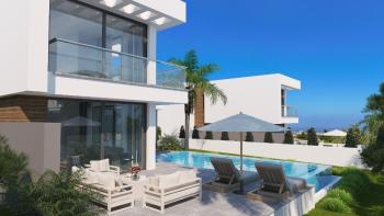 Bellapais'in En Prestijli Konumunda Full Deniz ve Dağ Manzaralı Türk Malı Lüks 4+1 Villa