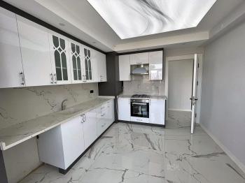 AFYON ÜÇOK EMLAKTAN FATİH MAH KİRALIK SIFIR AYARINDA LÜX 3+1 1 KAT DAİRE