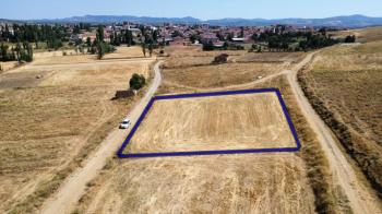 * AFYON ÜÇOK EMLAKTAN İHSANİYE KAYIHAN TÜRBE 2.045M² SATILIK TARLA *