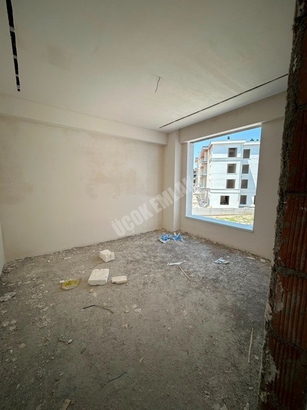 AFYON ÜÇOK EMLAKTAN ERKMEN CUMHURİYET MAH 2+1 90M² GENİŞ SIFIR SATILIK DAİRE 