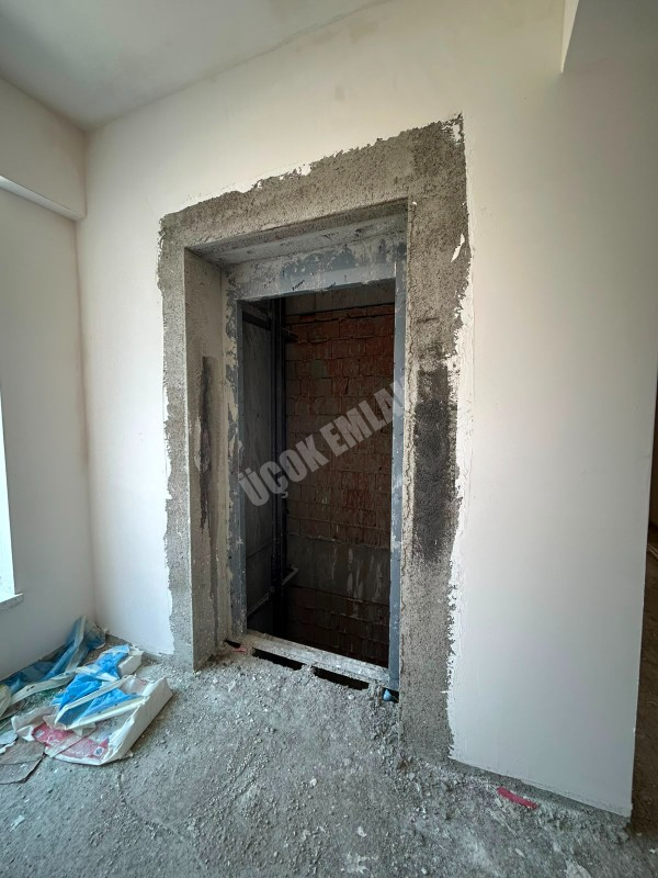 AFYON ÜÇOK EMLAKTAN ERKMEN CUMHURİYET MAH 2+1 90M² GENİŞ SIFIR SATILIK DAİRE 