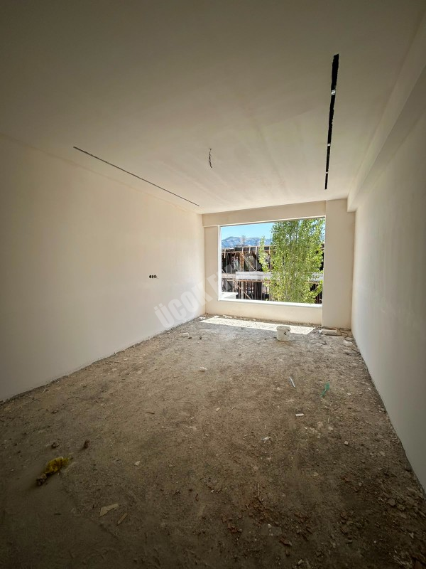 AFYON ÜÇOK EMLAKTAN ERKMEN CUMHURİYET MAH 2+1 90M² GENİŞ SIFIR SATILIK DAİRE 