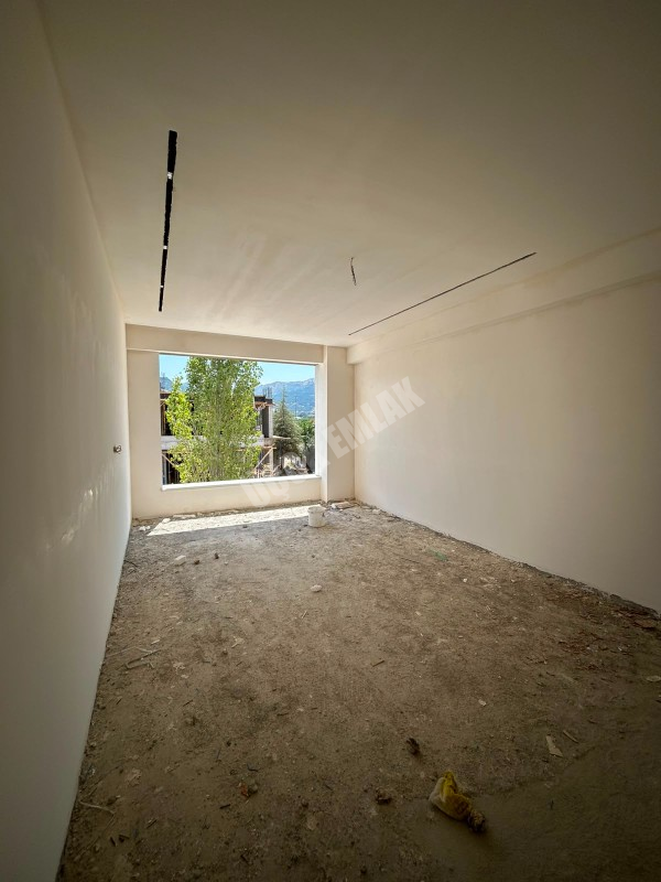 AFYON ÜÇOK EMLAKTAN ERKMEN CUMHURİYET MAH 2+1 90M² GENİŞ SIFIR SATILIK DAİRE 