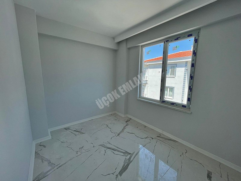 AFYON ÜÇOK EMLAKTAN FATİH MAH KİRALIK SIFIR AYARINDA LÜX 3+1 1 KAT DAİRE