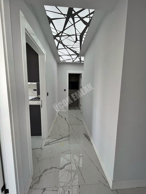 AFYON ÜÇOK EMLAKTAN FATİH MAH KİRALIK SIFIR AYARINDA LÜX 3+1 1 KAT DAİRE