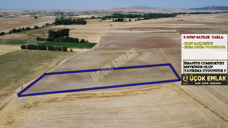 * AFYON ÜÇOK EMLAKTAN İHSANİYE CUMHURİYET MEVKİNDE 9.767M² YATIRIMA UYGUN SATILIK TARLA *