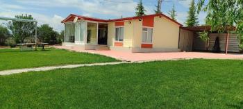 GÜVENAY - ÇORUM BAHABEY SONU İÇERİDERE KISMINA GİRMEDEN 1708 M² SATILIK BAĞ EVİ 
