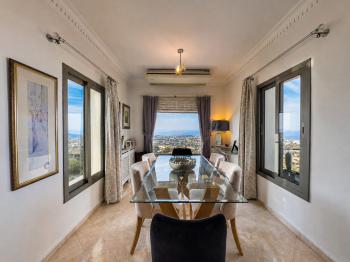Kıbrıs Girne Karşıyaka'da Deniz Manzaralı Satılık Lüks Villa 