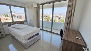 KKTC Lefkoşa Ortaköy'de Şehir ve Dağ Manzaralı 3+1 Full Eşyalı Kiralık Daire