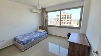 KKTC Lefkoşa Ortaköy'de Şehir ve Dağ Manzaralı 3+1 Full Eşyalı Kiralık Daire