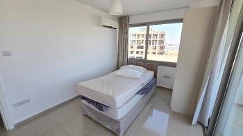 KKTC Lefkoşa Ortaköy'de Şehir ve Dağ Manzaralı 3+1 Full Eşyalı Kiralık Daire