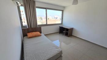 KKTC Lefkoşa Ortaköy'de Şehir ve Dağ Manzaralı 3+1 Full Eşyalı Kiralık Daire