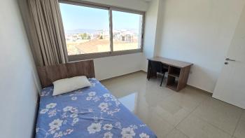 KKTC Lefkoşa Ortaköy'de Şehir ve Dağ Manzaralı 3+1 Full Eşyalı Kiralık Daire