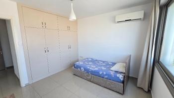 KKTC Lefkoşa Ortaköy'de Şehir ve Dağ Manzaralı 3+1 Full Eşyalı Kiralık Daire