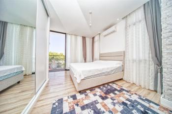 Girne Alsancak'ta Satılık 3+1 Havuzlu Villa - Denize Yürüme Mesafesinde!