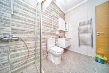 Girne Alsancak'ta Satılık 3+1 Havuzlu Villa - Denize Yürüme Mesafesinde!