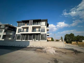 * AFYON ÜÇOK EMLAKTAN MAREŞAL FEVZİ ÇAKMAK MAH 2+1 78M² SIFIR SATILIK DAİRE *