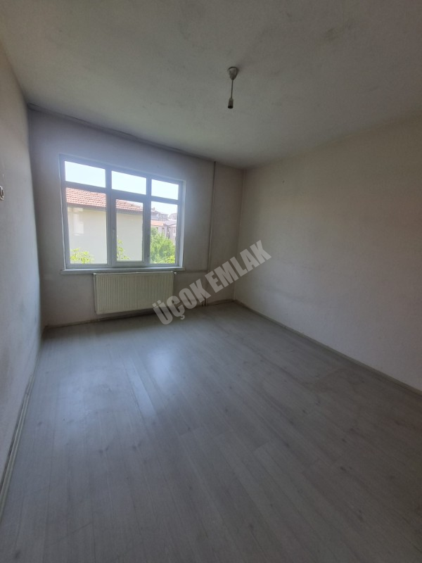 * AFYON ÜÇOK EMLAKTAN DUMLUPINAR MAH 2+1 80M² TEMİZ BAKIMLI SATILIK DAİRE *