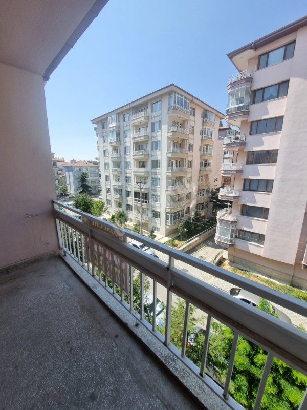 * AFYON ÜÇOK EMLAKTAN DUMLUPINAR MAH 2+1 80M² TEMİZ BAKIMLI SATILIK DAİRE *