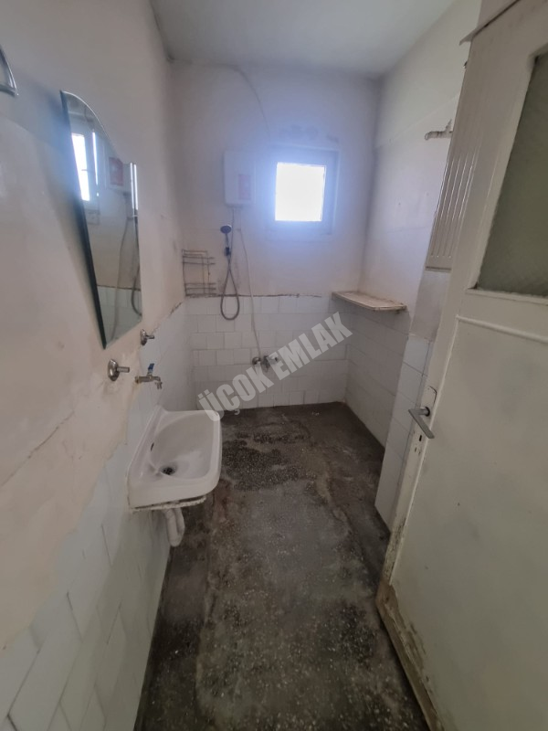 * AFYON ÜÇOK EMLAKTAN DUMLUPINAR MAH 2+1 80M² TEMİZ BAKIMLI SATILIK DAİRE *
