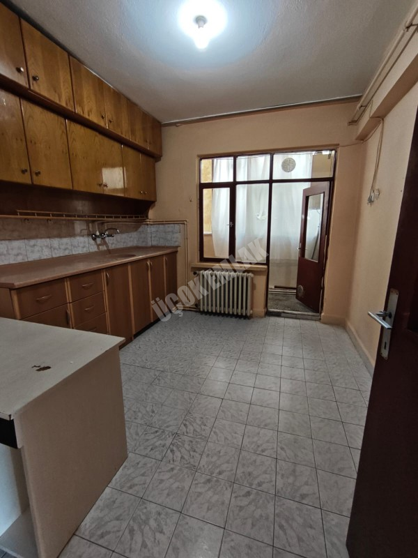 AFYON ÜÇOK EMLAKTAN HARBİŞ GAZİ MAH KİRALIK 3+1 GENİŞ 1 KAT DAİRE