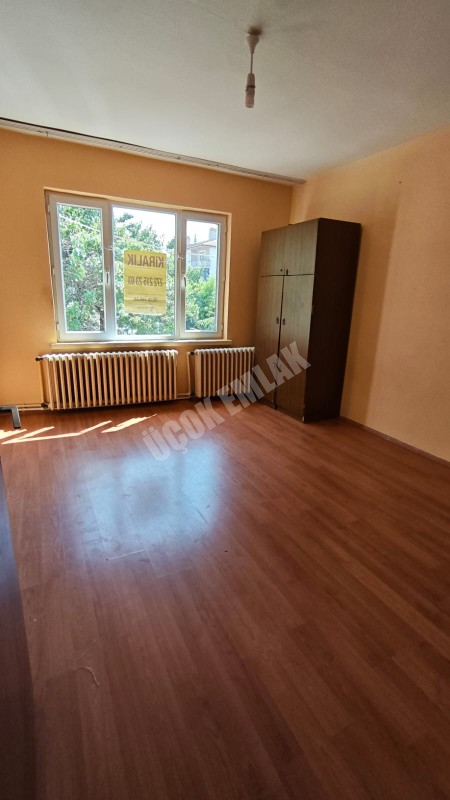 AFYON ÜÇOK EMLAKTAN HARBİŞ GAZİ MAH KİRALIK 3+1 GENİŞ 1 KAT DAİRE