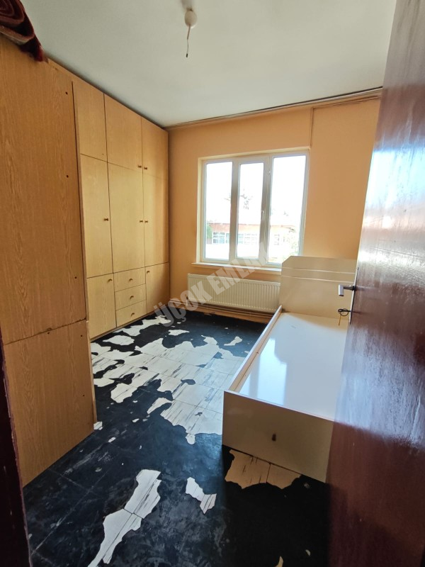 AFYON ÜÇOK EMLAKTAN HARBİŞ GAZİ MAH KİRALIK 3+1 GENİŞ 1 KAT DAİRE