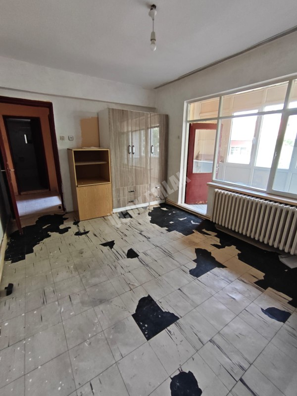 AFYON ÜÇOK EMLAKTAN HARBİŞ GAZİ MAH KİRALIK 3+1 GENİŞ 1 KAT DAİRE