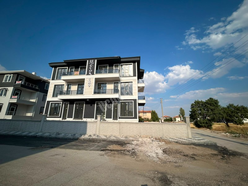 * AFYON ÜÇOK EMLAKTAN MAREŞAL FEVZİ ÇAKMAK MAH 2+1 78M² SIFIR SATILIK DAİRE *