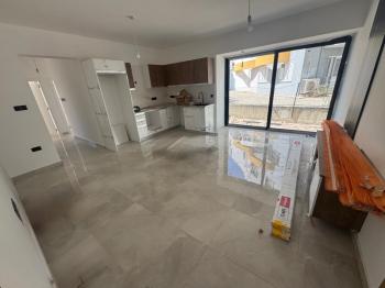 Lefkoşa Gönyeli'de SATILIK 3+1 ZEMİN KAT (BAHÇELİ)DAİRE