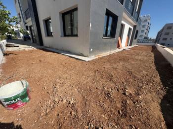 Lefkoşa Gönyeli'de SATILIK 3+1 ZEMİN KAT (BAHÇELİ)DAİRE