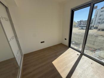 Lefkoşa Gönyeli'de SATILIK 3+1 ZEMİN KAT (BAHÇELİ)DAİRE