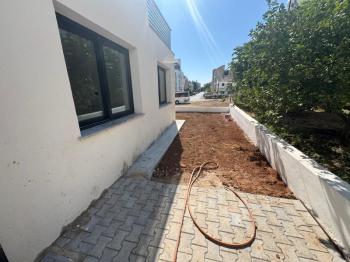 Lefkoşa Gönyeli'de SATILIK 3+1 ZEMİN KAT (BAHÇELİ)DAİRE