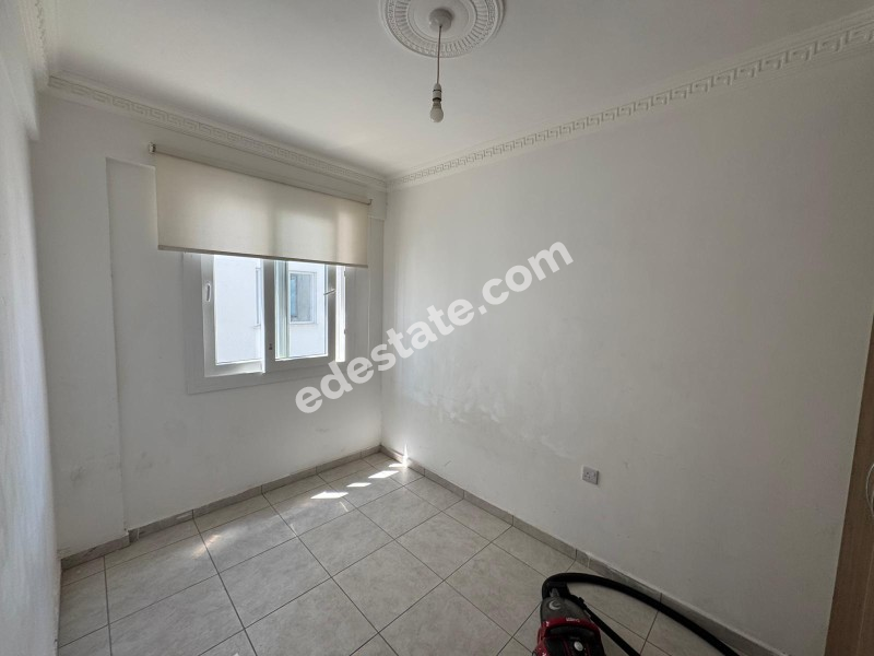 Lefkoşs Kızılbaş Bölgesi'nde Kiralık 3+1 Eşyalı Daire