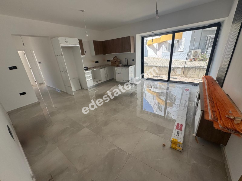 Lefkoşa Gönyeli'de SATILIK 3+1 ZEMİN KAT (BAHÇELİ)DAİRE