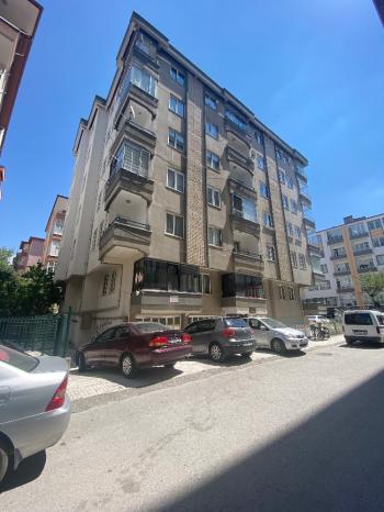 GÜVENAY - ÇORUM BAHÇELİEVLER KIZ MESLEK LİSESİ KARŞISI 4+1 KİRALIK DAİRE 