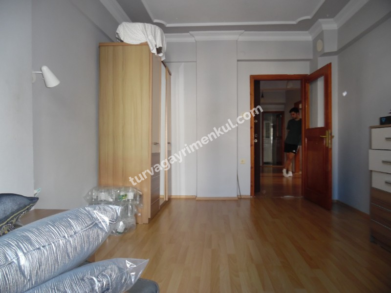 ÇORLU İMAM HATİP ORTA OKULU YAKININDA SATILIK DAİRE 