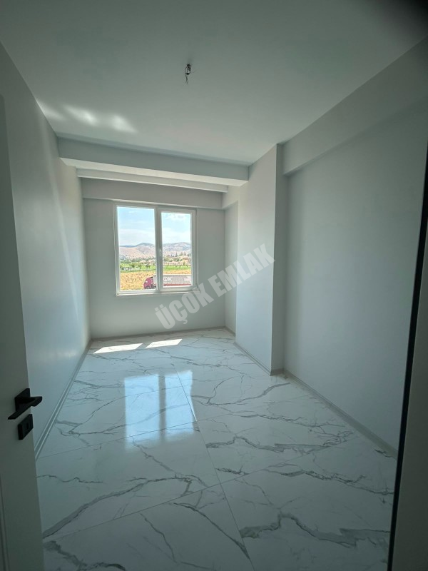 * AFYON ÜÇOK EMLAKTAN KANLICA MAH 2+1 82M² TEMİZ BAKIMLI SATILIK DAİRE *