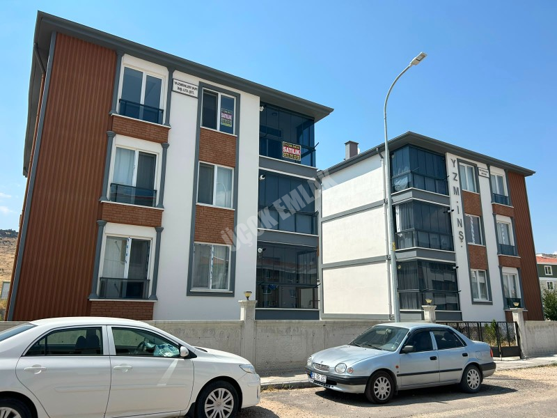 * AFYON ÜÇOK EMLAKTAN KANLICA MAH 2+1 82M² TEMİZ BAKIMLI SATILIK DAİRE *