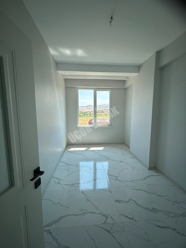 * AFYON ÜÇOK EMLAKTAN KANLICA MAH 2+1 82M² TEMİZ BAKIMLI SATILIK DAİRE *