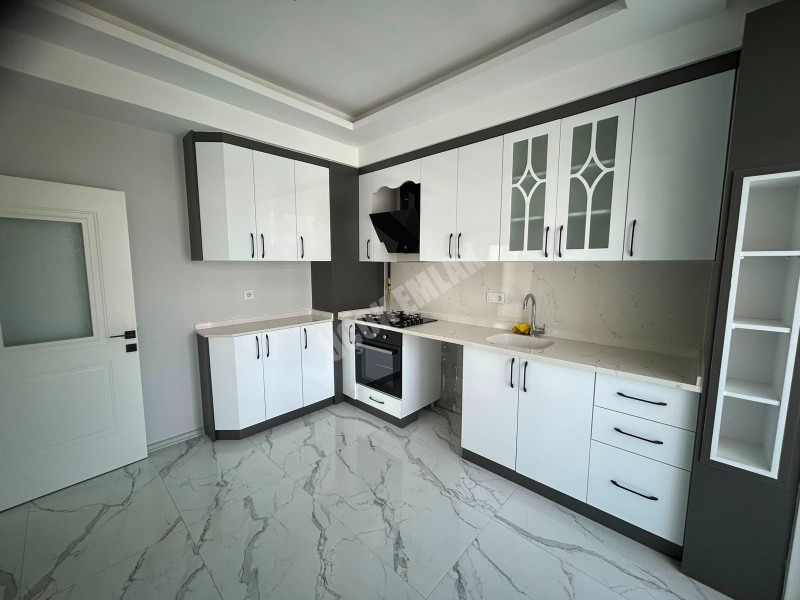 * AFYON ÜÇOK EMLAKTAN KANLICA MAH 2+1 82M² TEMİZ BAKIMLI SATILIK DAİRE *