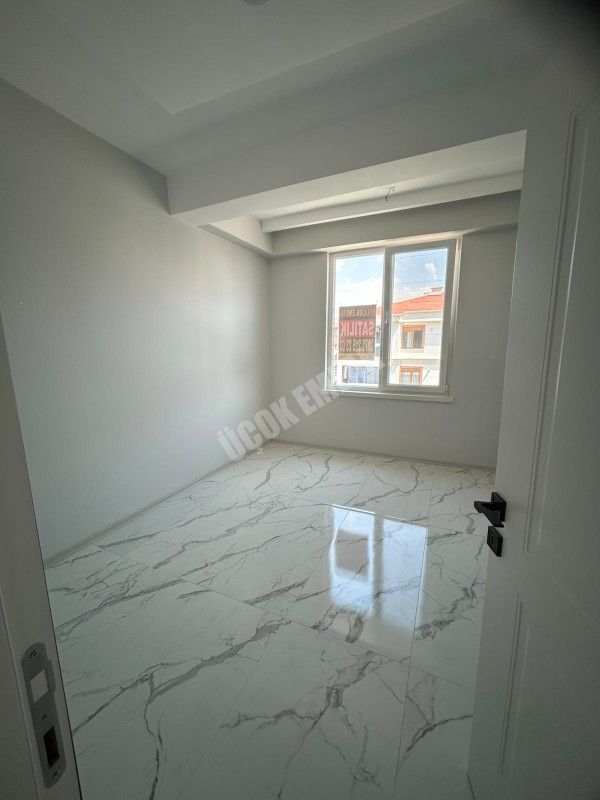 * AFYON ÜÇOK EMLAKTAN KANLICA MAH 2+1 82M² TEMİZ BAKIMLI SATILIK DAİRE *