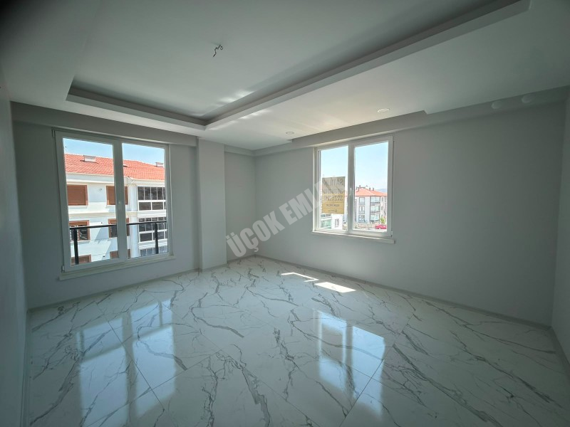 * AFYON ÜÇOK EMLAKTAN KANLICA MAH 2+1 82M² TEMİZ BAKIMLI SATILIK DAİRE *