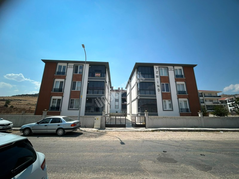 * AFYON ÜÇOK EMLAKTAN KANLICA MAH 2+1 82M² TEMİZ BAKIMLI SATILIK DAİRE *
