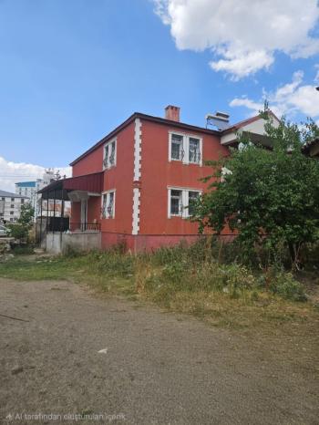 FIRAT MAH. 704 M² ARSA İÇİNDE SATILIK MÜSTAKİL 2 KATLI EV